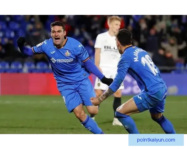 西甲贝蒂斯防守反击