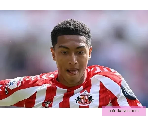 贝林厄姆在英格兰国家队中的表现稳健，成为未来发展备受期待的核心球员。