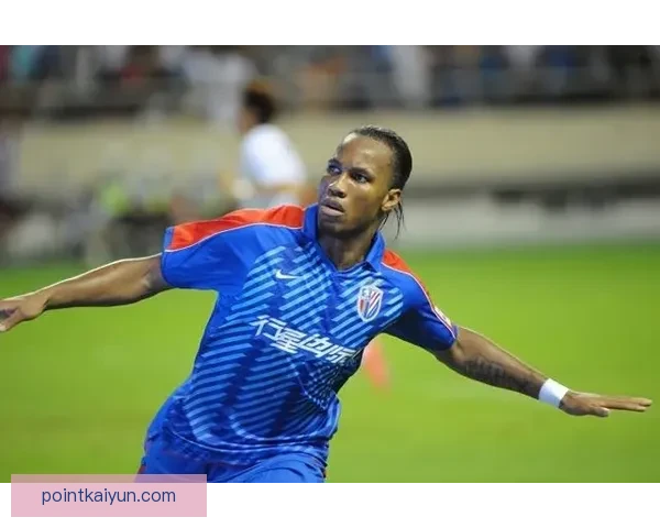 凯泽进攻套路分析：表现稳健的战术布局与团队配合理念