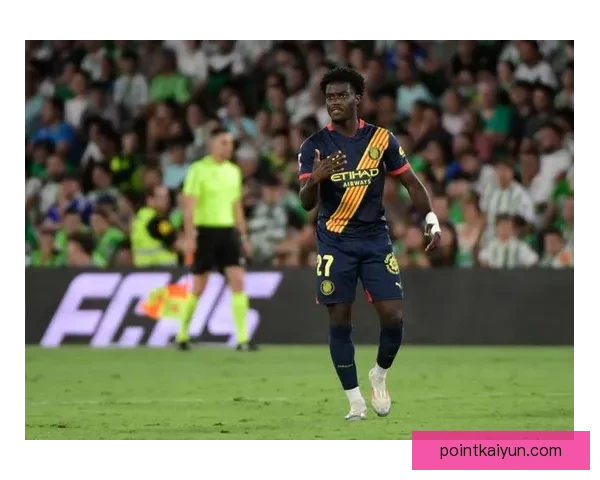 西甲赫罗纳足球俱乐部本赛季表现稳健，竞争力持续提升